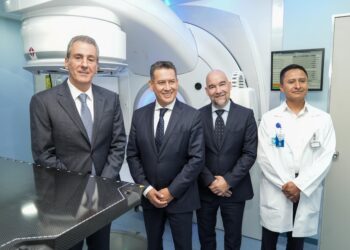 Vital la apertura de centros especializados en oncología: Pepe Chedraui