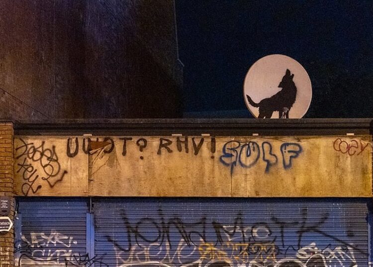 Banksy publica nueva obra en Londres y la roban en minutos