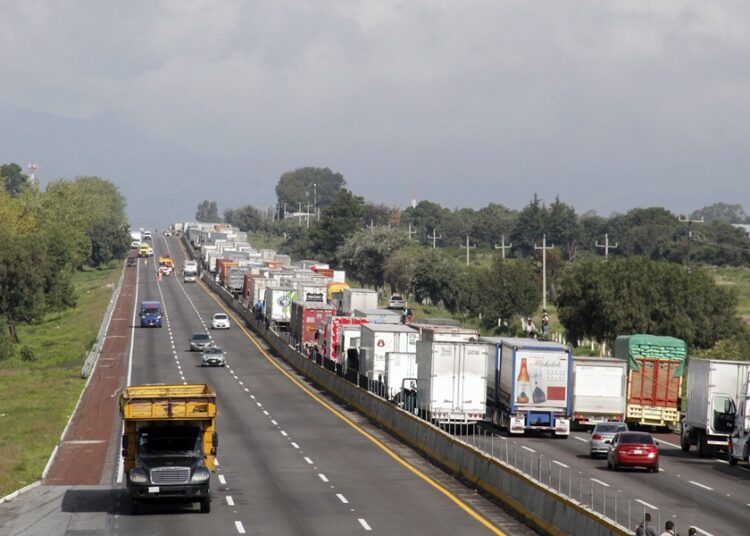 Propuesta de cárcel por bloqueos carreteros debe analizarse a profundidad