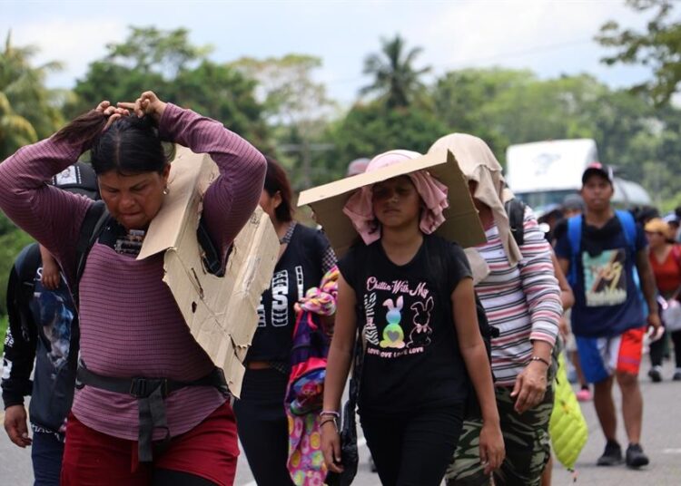 Migrantes piden atención a Sheinbaum en frontera sur