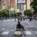 Miles de personas protestan en Venezuela por el resultado de las elecciones