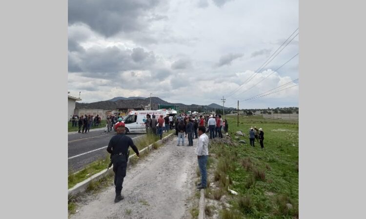Choque deja 9 muertos y 12 heridos en carretera a Atexcac