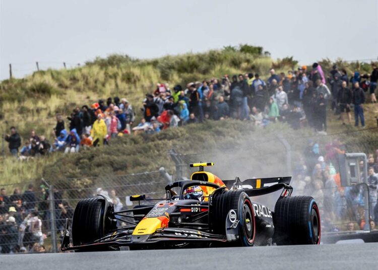 Checo Pérez: «Hemos mejorado el coche, salir quinto es un buen resultado»