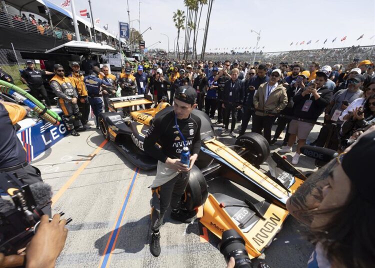 Pato O’Ward gana en Milwaukee y Palou se acerca a su tercer campeonato de la IndyCar