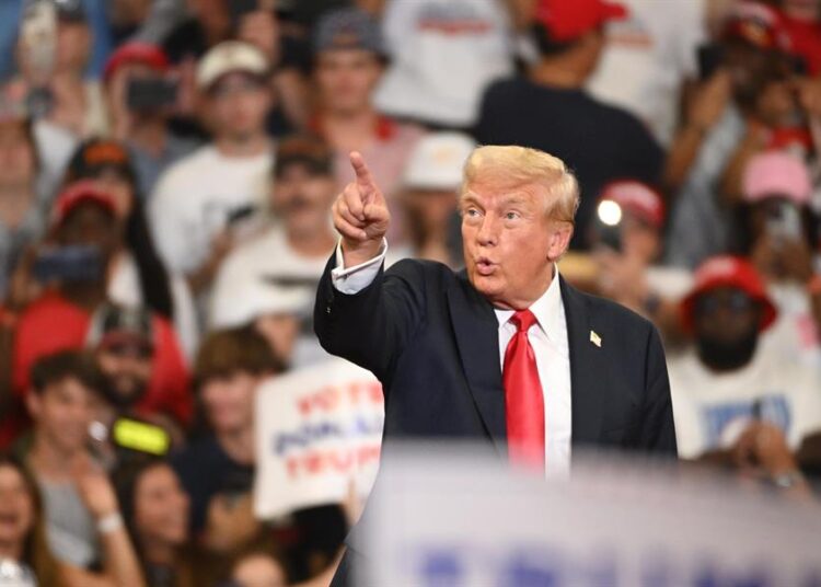 La campaña de Trump asegura que sus comunicaciones internas fueron jaqueadas