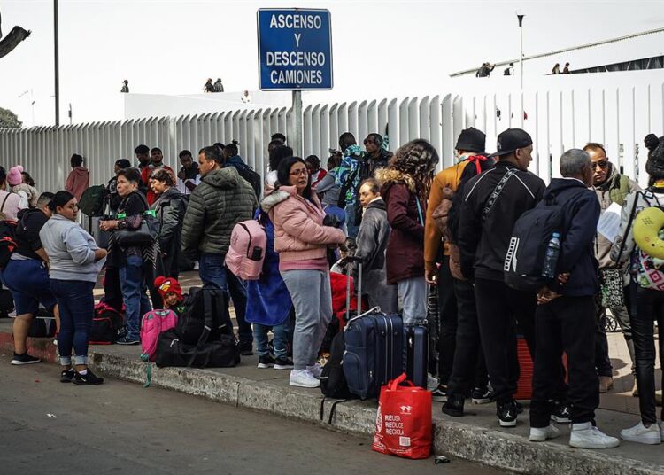 Inmigrantes en sur de México ya pueden tramitar citas de asilo a través de CBP One