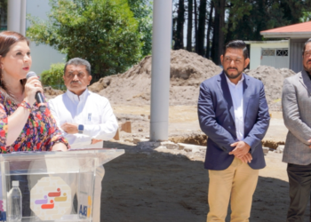 Arranca construcción del último domo escolar que entregará Layón