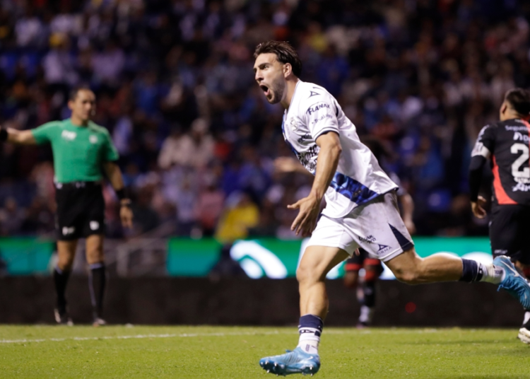 Lucas Cavallini se fractura, es baja durante 7 meses
