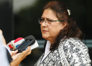 Rosario Orozco se registra como diputada federal en San Lázaro