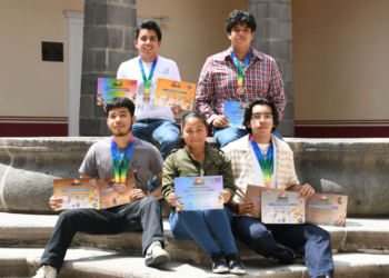 Alumnos BUAP destacan en Olimpiada de Matemáticas en Singapur