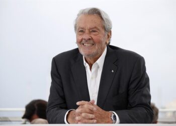 Muere Alain Delon, mito del cine francés, a los 88 años