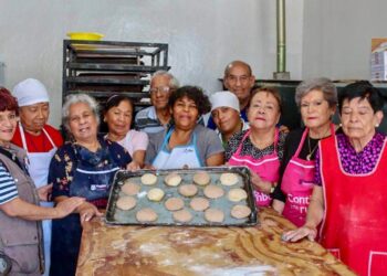 SMDIF invita a personas adultas mayores a inscribirse al taller de panadería