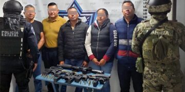 SSP y SEMAR detienen en Amozoc a 5 por usurpación de funciones y armamento