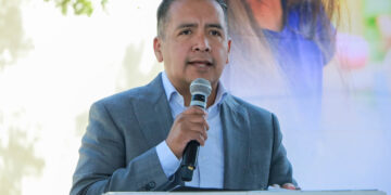 Encabeza Edmundo Tlatehui ceremonia a los Niños Héroes de Chapultepec