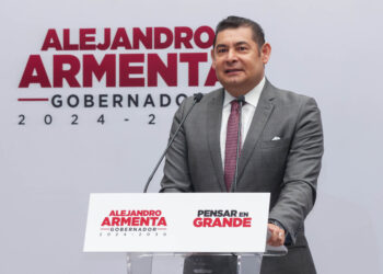 Armenta Mier suma a más perfiles a su equipo de trabajo, Antonio Godina va al ISSSTEP