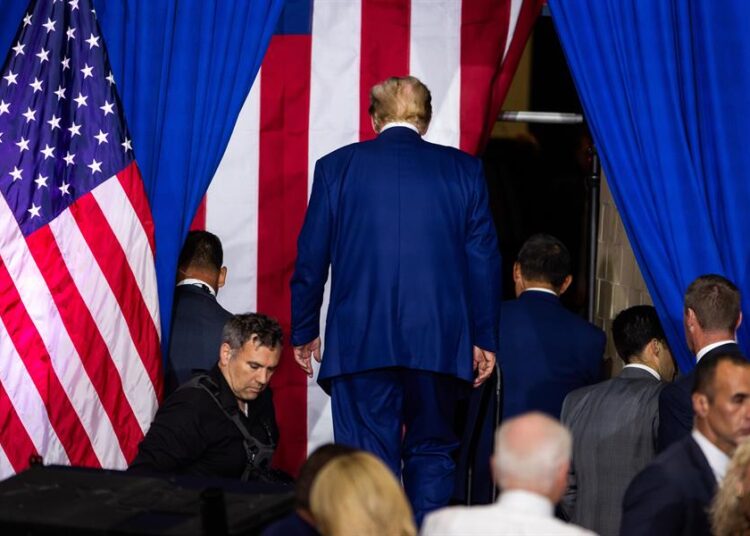 Fiscalía de EE.UU. podrá presentar nuevas pruebas contra Trump antes de las elecciones