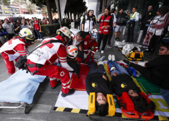 México realiza simulacro nacional con novedosa alerta móvil