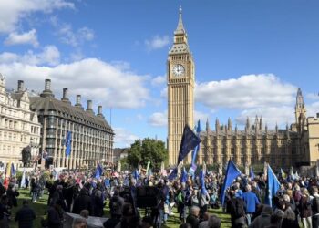 Cientos de personas se reúnen en Londres para pedir la vuelta del Reino Unido a la UE