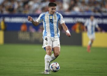 Sin Messi ni Di María, Argentina estrena e bicampeonato de América ante Chile
