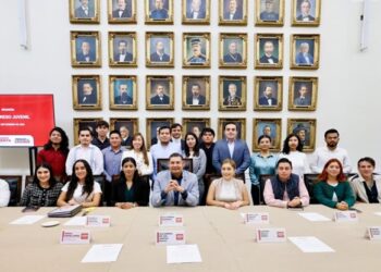 La juventud, clave en el futuro sostenible y tecnológico de Puebla: Armenta