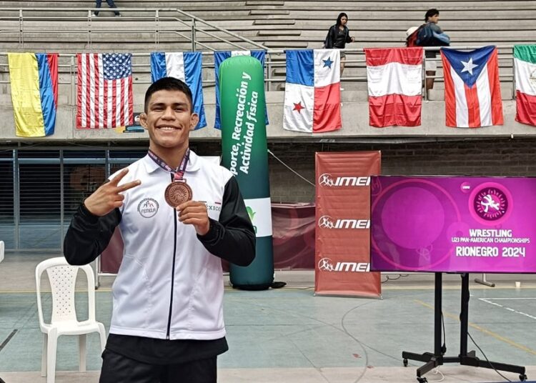 Atleta de la BUAP competirá en Campeonato Mundial de Lucha Olímpica