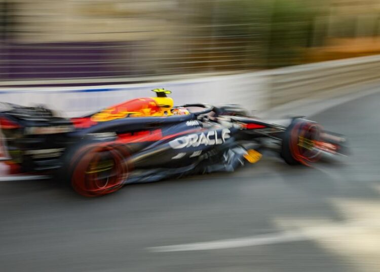 Checo: ‘Mientras podamos estar en la lucha por la victoria será un buen fin de semana’