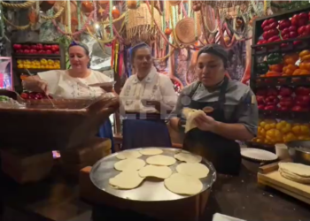 Cocineras tradicionales indígenas de México alertan sobre la extinción de ingredientes