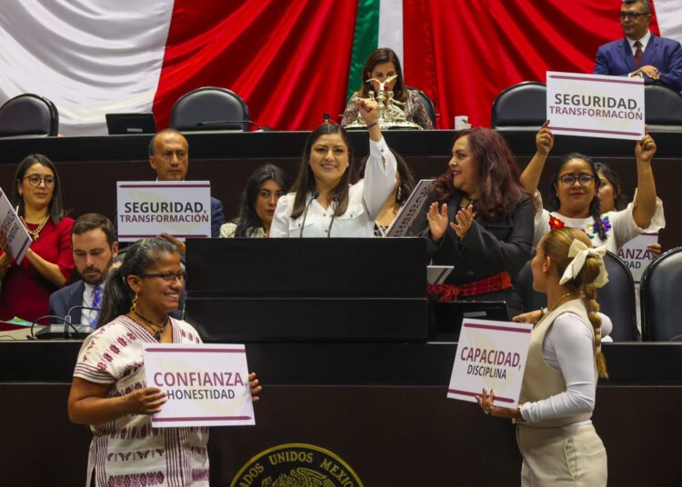 Claudia Rivera urge a superar intereses partidistas y avalar reforma a la GN
