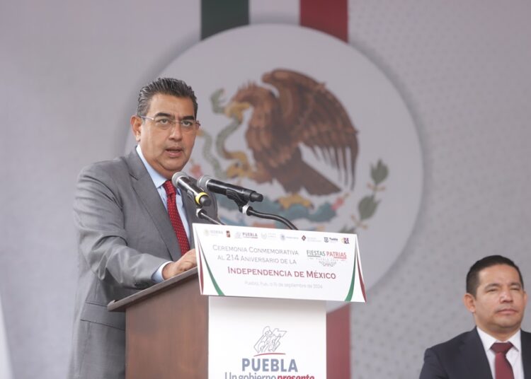 Céspedes encabeza ceremonia conmemorativa de aniversario de la Independencia y el Desfile Cívico Militar