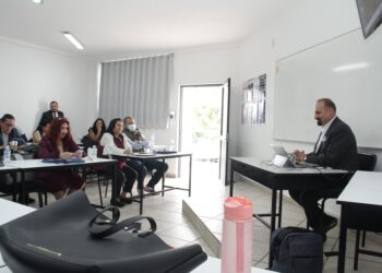 Pepe Hanan comparte experiencia en Primer Congreso Internacional de Periodismo