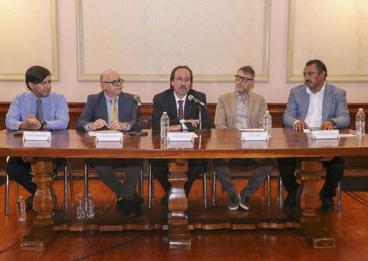 Premian gobiernos estatal y federal obra literaria de Alberto Spiller