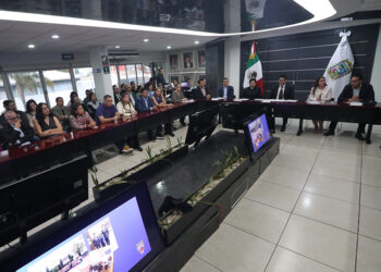 Signa SEP acuerdo para facilitar posgrados a trabajadores de la educación