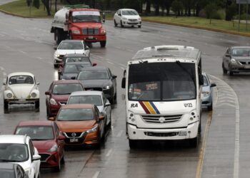 No hay autorización para aumentar tarifas del transporte público: Céspedes