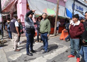 Ayuntamiento realiza operativo de ordenamiento en la zona de pescados y mariscos