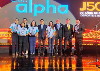 Club Alpha festeja 70 años y la entrega de los Premios J500