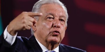 Juicios de amparo para frenar reforma al Poder Judicial no funcionan: AMLO
