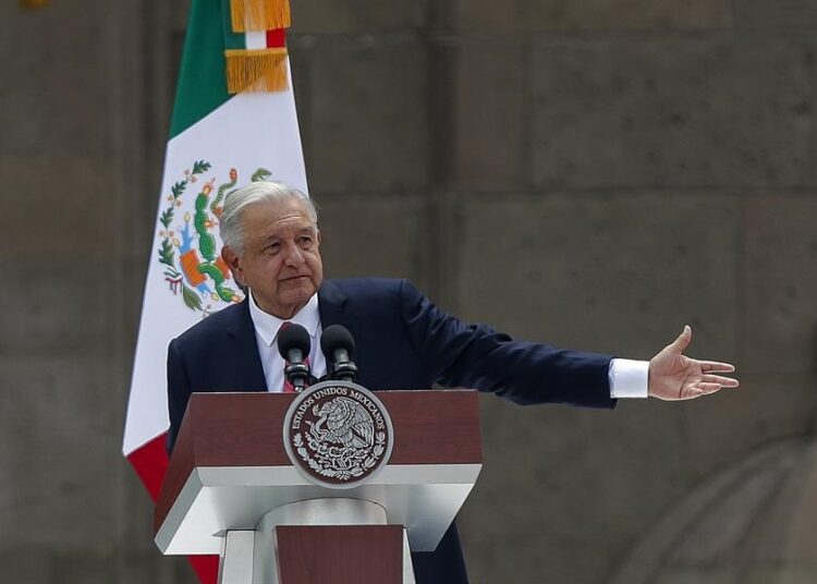 AMLO rinde ante miles de personas su último Informe de Gobierno