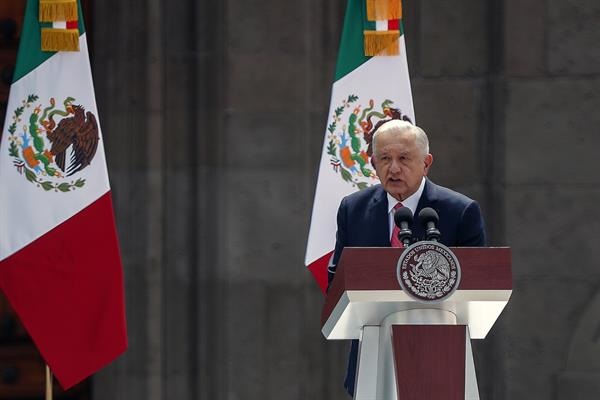 AMLO rinde ante miles de personas su último Informe de Gobierno