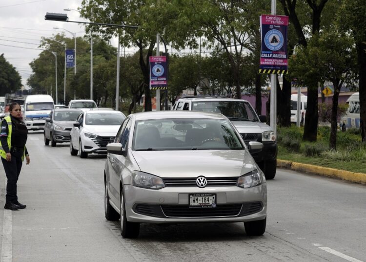 Rehabilitan Bulevar Carmen Serdán con concreto hidráulico