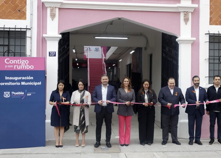 Adán Domínguez entrega nuevo Dormitorio Municipal