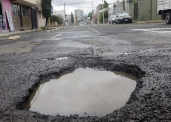 Se requieren más de 30 mil mdp para acabar con los baches