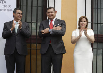 Colocan bando solemne para dar a conocer a Armenta como gobernador electo