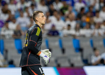 Lunin renueva su contrato con el Real Madrid hasta 2030