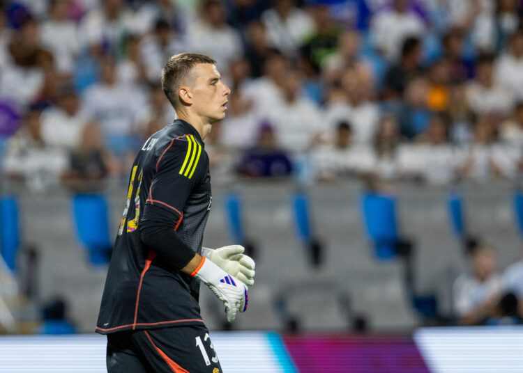 Lunin renueva su contrato con el Real Madrid hasta 2030