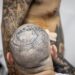 Más de 100 tatuadores de América exhiben su arte en Guatemala