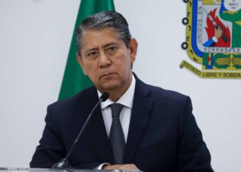 Vinculan a proceso a estudiante de secundaria por homicidio de un compañero