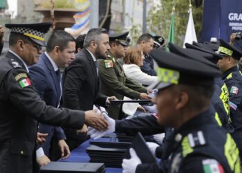 Domínguez encabeza graduación de 95 nuevos policías