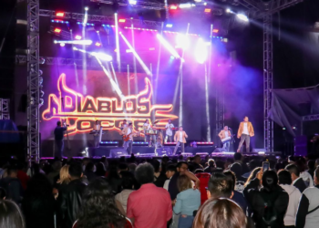 Los Diablos locos encienden la Feria de San Pedro Cholula