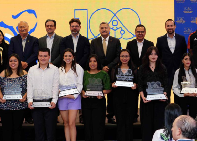 Club Tigres y Cemex benefician a 100 familias y a 100 estudiantes de UANL