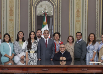 Congreso realiza acto de entrega-recepción entre LXI y LXII Legislatura
